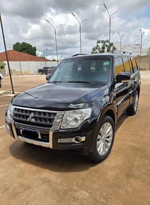 MITSUBISHI PAJERO 3.2 HPE 4X4 7 LUGARES 16V TURBO INTERCOOLER DIESEL 4P AUTOMÁTICO MITSUBISHI PAJERO 3.2 HPE 4X4 7 LUGARES 16V TURBO INTERCOOLER DIESEL 4P AUTOMÁTICO